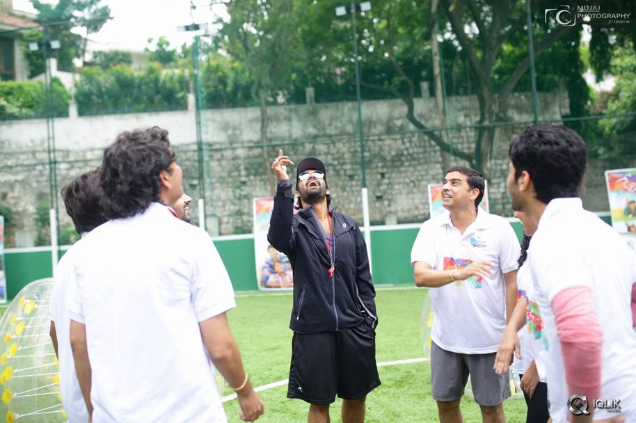 Kerintha-Movie-Team-At-Bubble-Soccer-Event